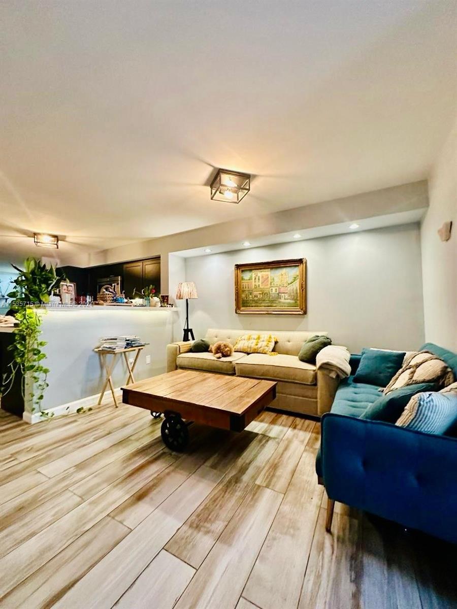 20291 NE 30th Ave 104, Aventura, Florida 33180, 2 Bedrooms Bedrooms, ,2 BathroomsBathrooms,Residential,For Sale,20291 NE 30th Ave 104,A11535715