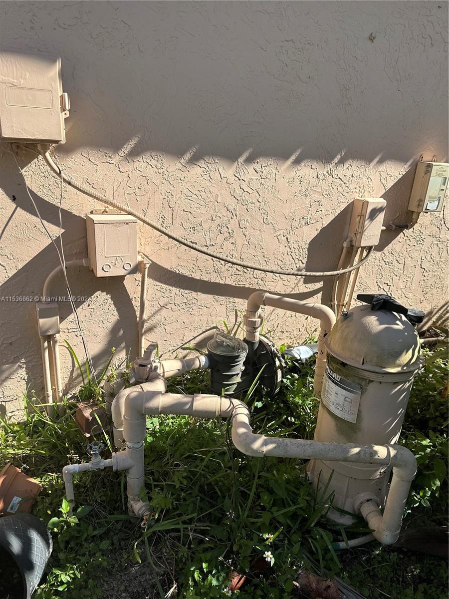 Tamarac, Florida 33321, 4 Bedrooms Bedrooms, ,2 BathroomsBathrooms,Residential,For Sale,A11536862