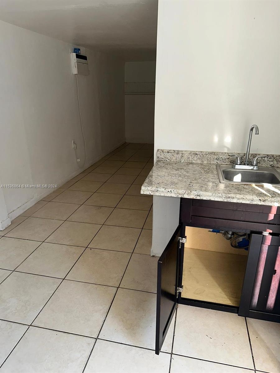Miami, Florida 33147, 1 Bedroom Bedrooms, ,1 BathroomBathrooms,Residentiallease,For Rent,A11536864