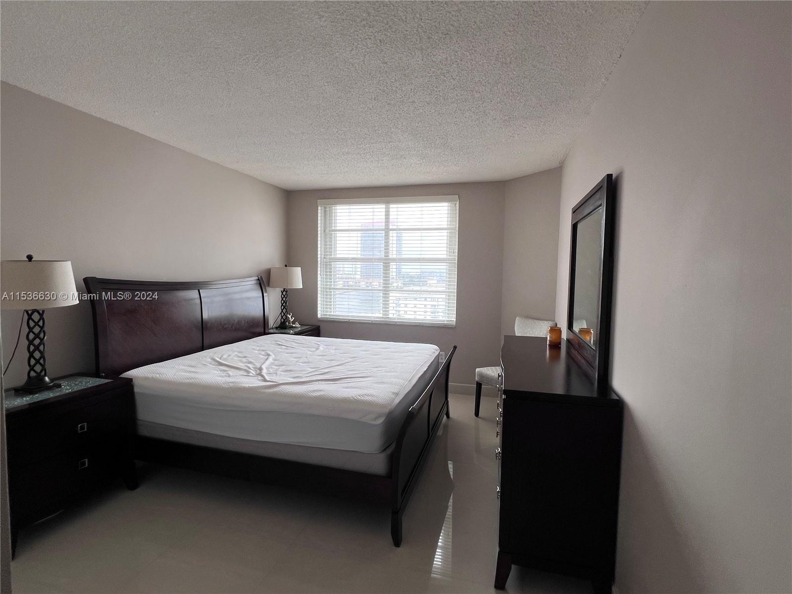 1965 S Ocean Dr 6N, Hallandale Beach, Florida 33009, 1 Bedroom Bedrooms, ,1 BathroomBathrooms,Residentiallease,For Rent,1965 S Ocean Dr 6N,A11536630