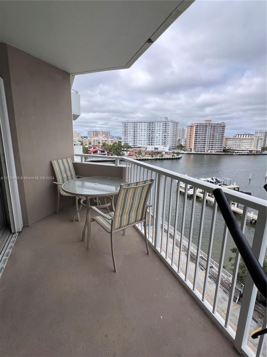 1965 S Ocean Dr 6N, Hallandale Beach, Florida 33009, 1 Bedroom Bedrooms, ,1 BathroomBathrooms,Residentiallease,For Rent,1965 S Ocean Dr 6N,A11536630