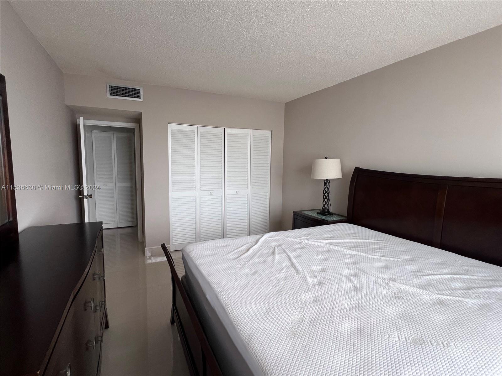 1965 S Ocean Dr 6N, Hallandale Beach, Florida 33009, 1 Bedroom Bedrooms, ,1 BathroomBathrooms,Residentiallease,For Rent,1965 S Ocean Dr 6N,A11536630
