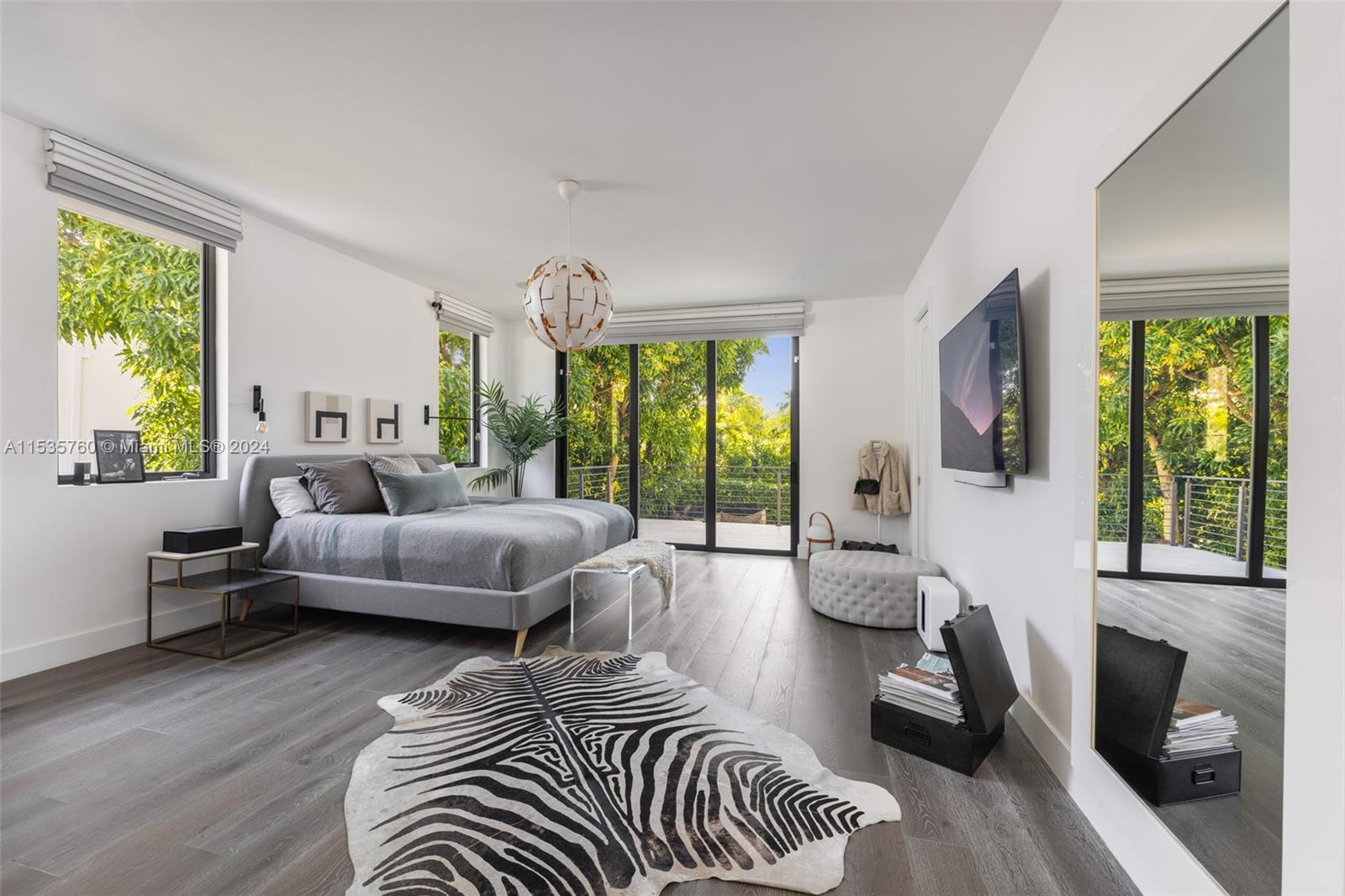 4040 Battersea Rd, Miami, FL, 33133 United States, 5 Bedrooms Bedrooms, ,4 BathroomsBathrooms,Residential,For Sale,Battersea Rd,A11535760