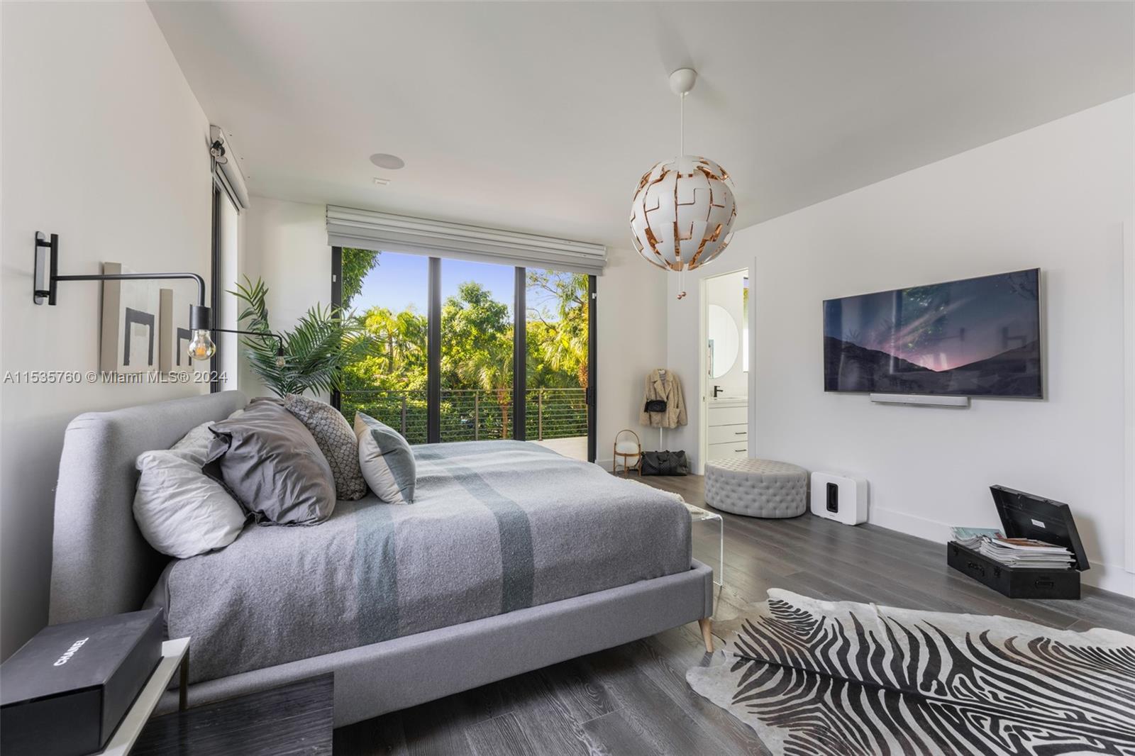 4040 Battersea Rd, Miami, FL, 33133 United States, 5 Bedrooms Bedrooms, ,4 BathroomsBathrooms,Residential,For Sale,Battersea Rd,A11535760