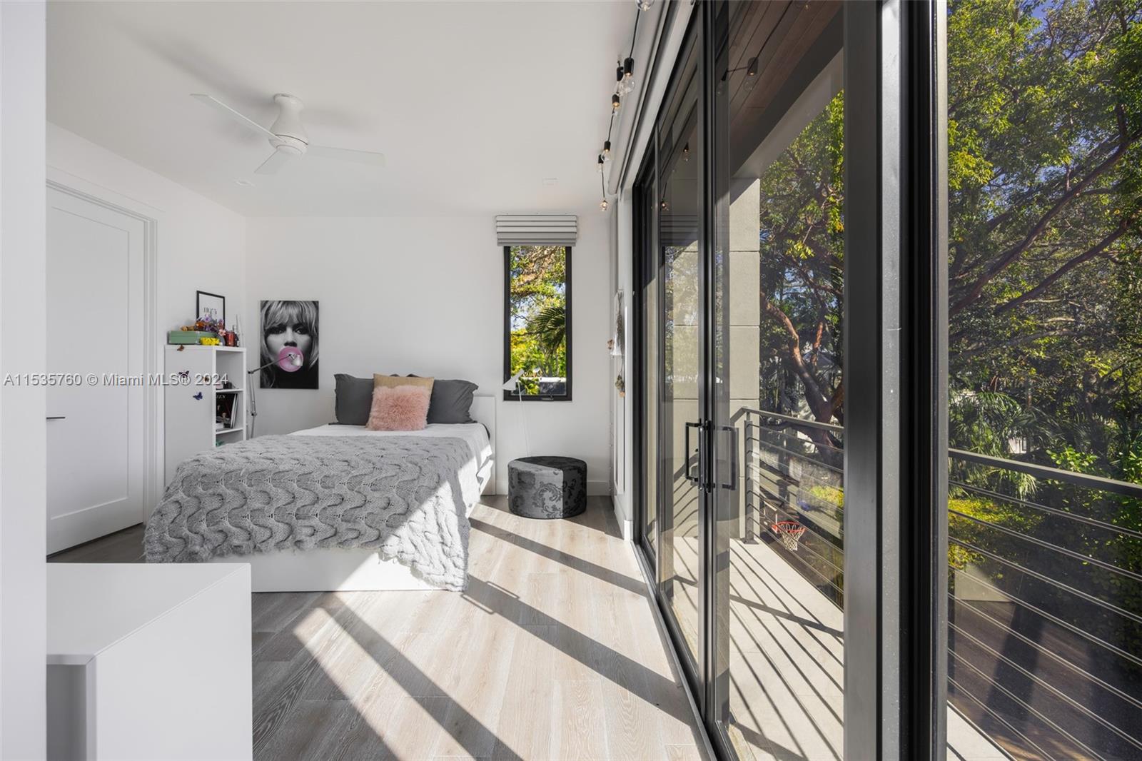 4040 Battersea Rd, Miami, FL, 33133 United States, 5 Bedrooms Bedrooms, ,4 BathroomsBathrooms,Residential,For Sale,Battersea Rd,A11535760