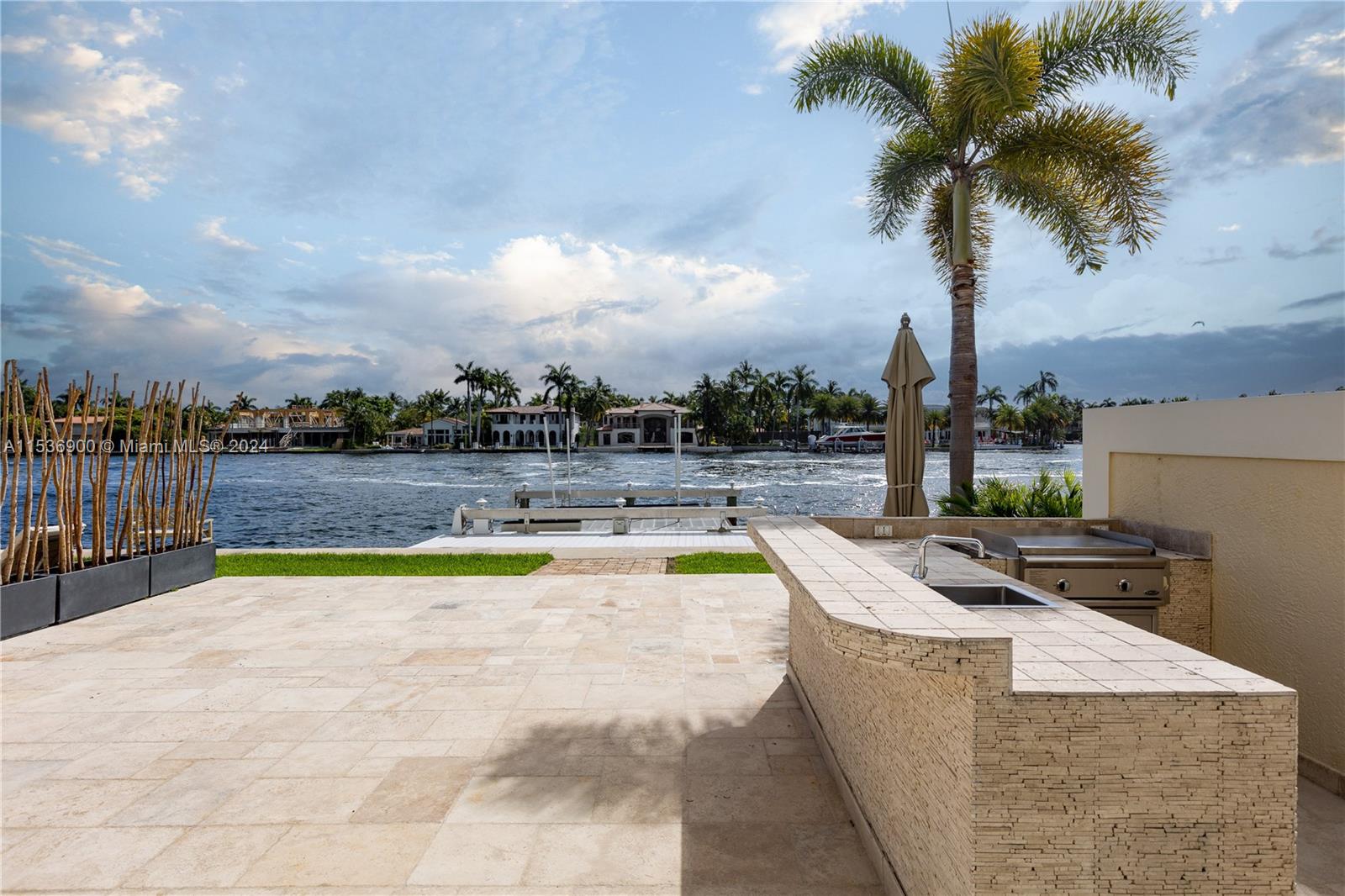 21103 NE 38th Ave 77, Aventura, Florida 33180, 3 Bedrooms Bedrooms, ,3 BathroomsBathrooms,Residentiallease,For Rent,21103 NE 38th Ave 77,A11536900