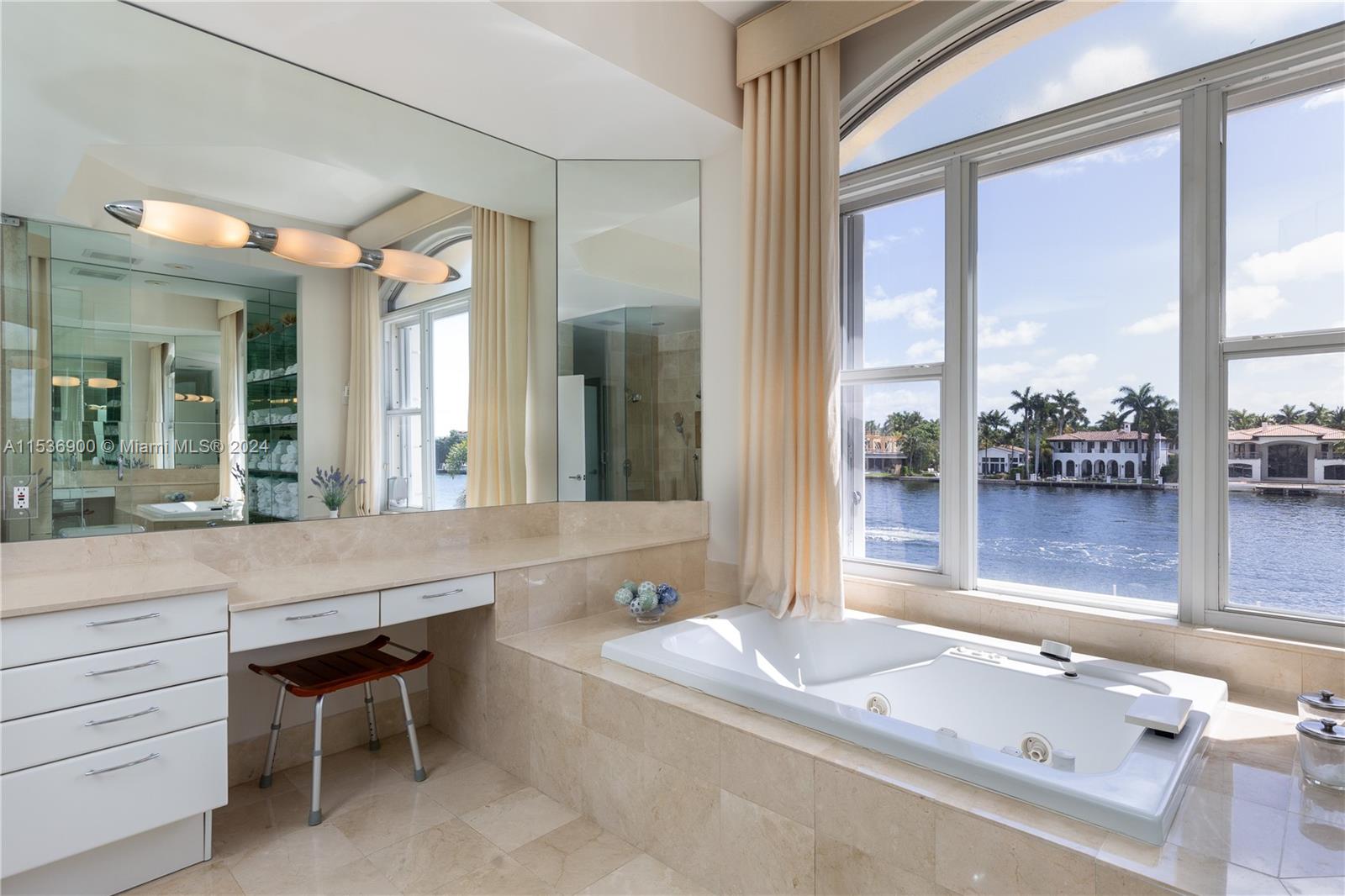 21103 NE 38th Ave 77, Aventura, Florida 33180, 3 Bedrooms Bedrooms, ,3 BathroomsBathrooms,Residentiallease,For Rent,21103 NE 38th Ave 77,A11536900