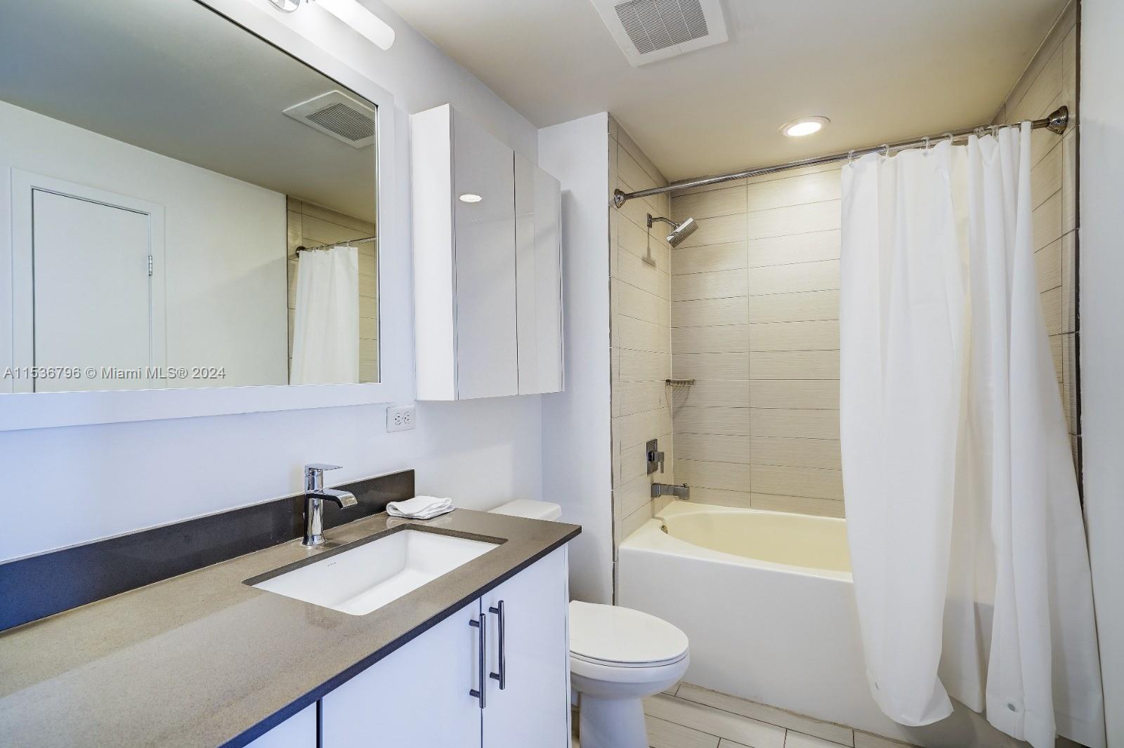 999 SW 1st Ave 1612, Miami, Florida 33130, 2 Bedrooms Bedrooms, ,2 BathroomsBathrooms,Residentiallease,For Rent,999 SW 1st Ave 1612,A11536796
