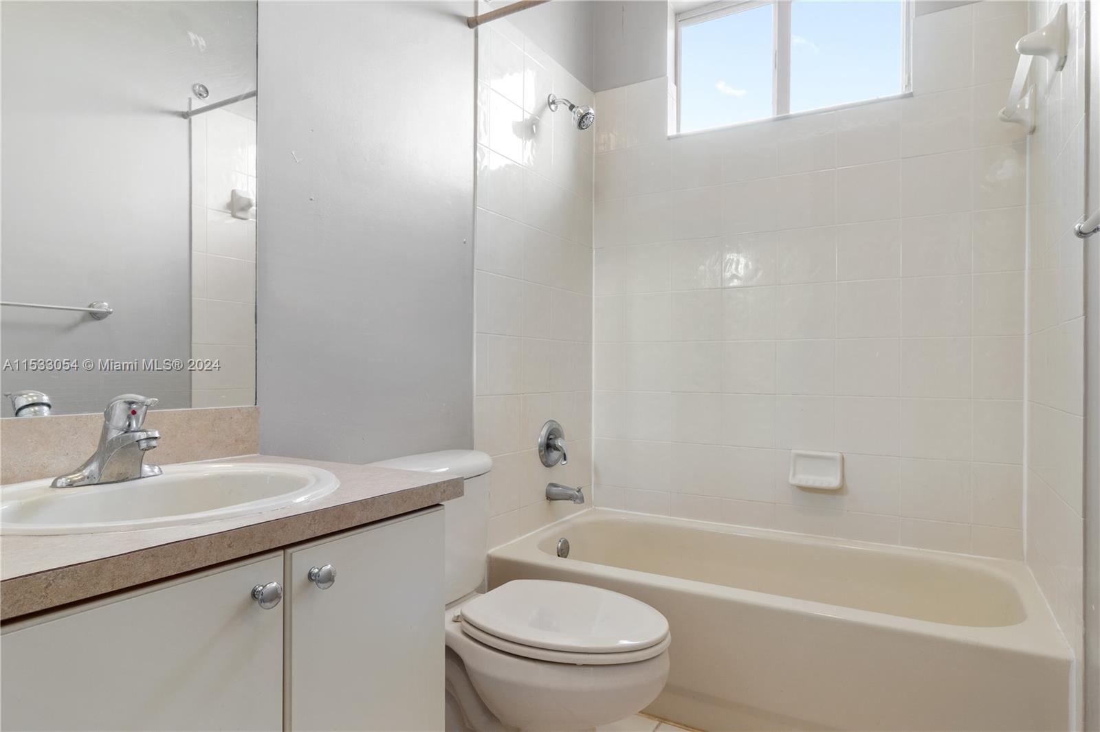 1430 SE 22nd Ln, Homestead, Florida 33035, 4 Bedrooms Bedrooms, ,2 BathroomsBathrooms,Residential,For Sale,1430 SE 22nd Ln,A11533054