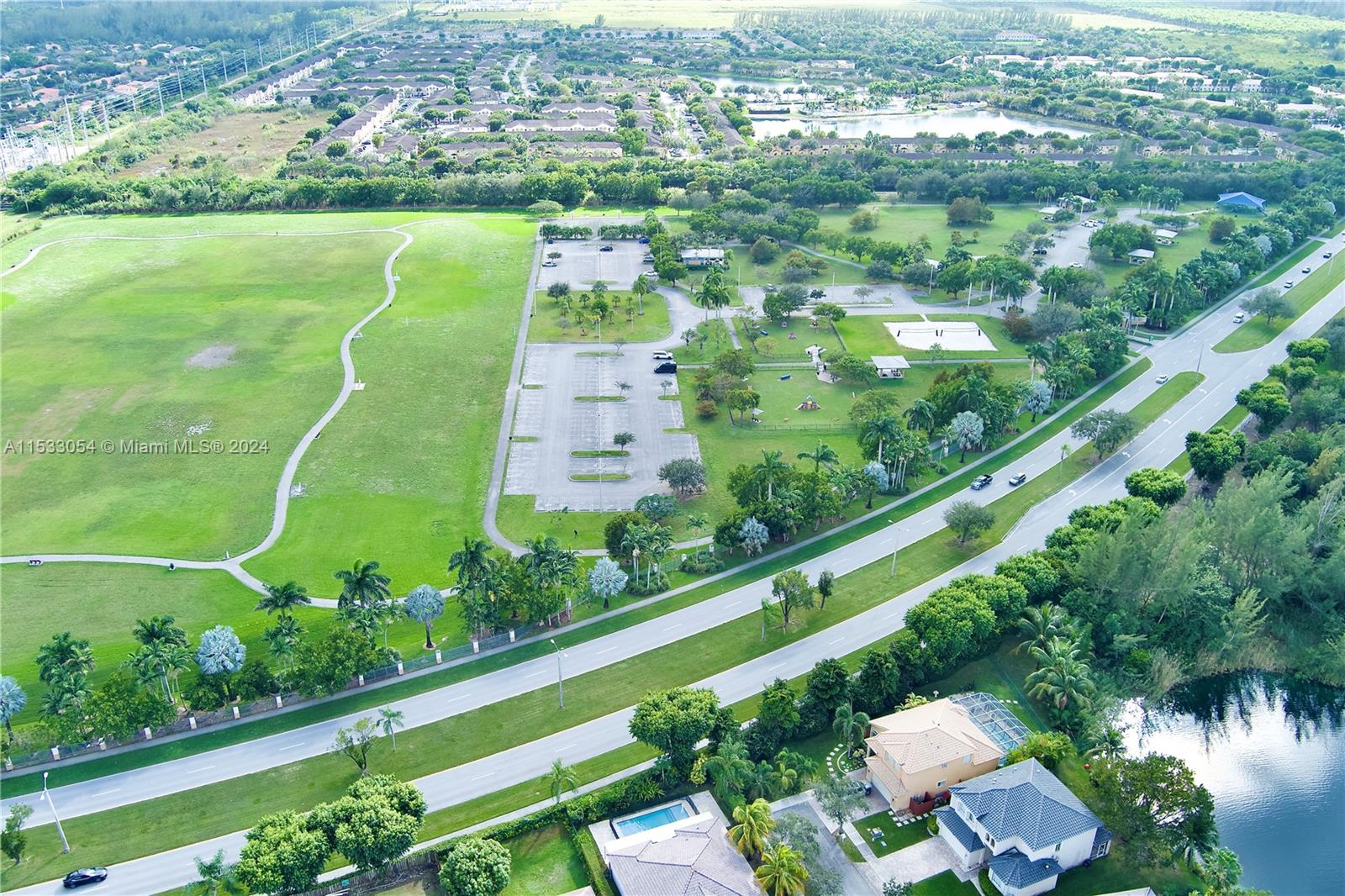 1430 SE 22nd Ln, Homestead, Florida 33035, 4 Bedrooms Bedrooms, ,2 BathroomsBathrooms,Residential,For Sale,1430 SE 22nd Ln,A11533054