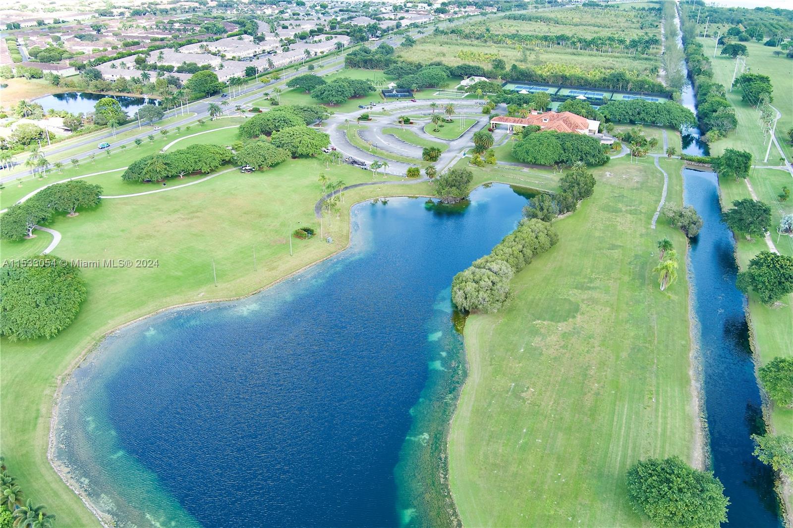 1430 SE 22nd Ln, Homestead, Florida 33035, 4 Bedrooms Bedrooms, ,2 BathroomsBathrooms,Residential,For Sale,1430 SE 22nd Ln,A11533054
