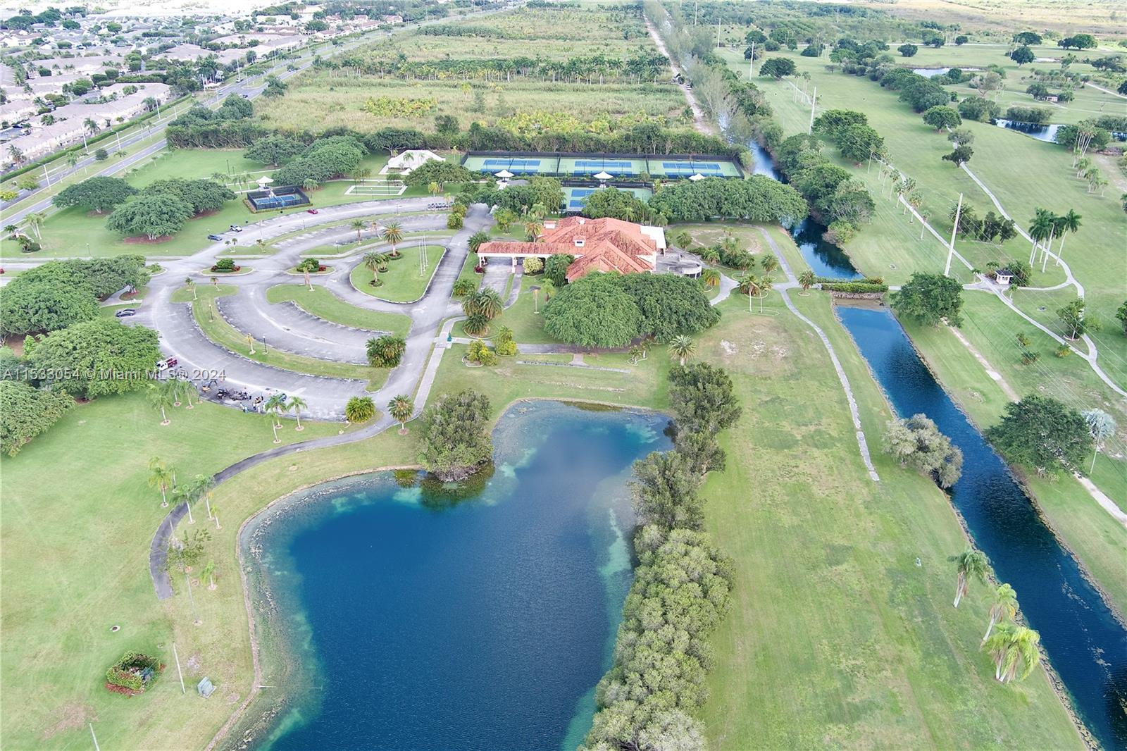 1430 SE 22nd Ln, Homestead, Florida 33035, 4 Bedrooms Bedrooms, ,2 BathroomsBathrooms,Residential,For Sale,1430 SE 22nd Ln,A11533054