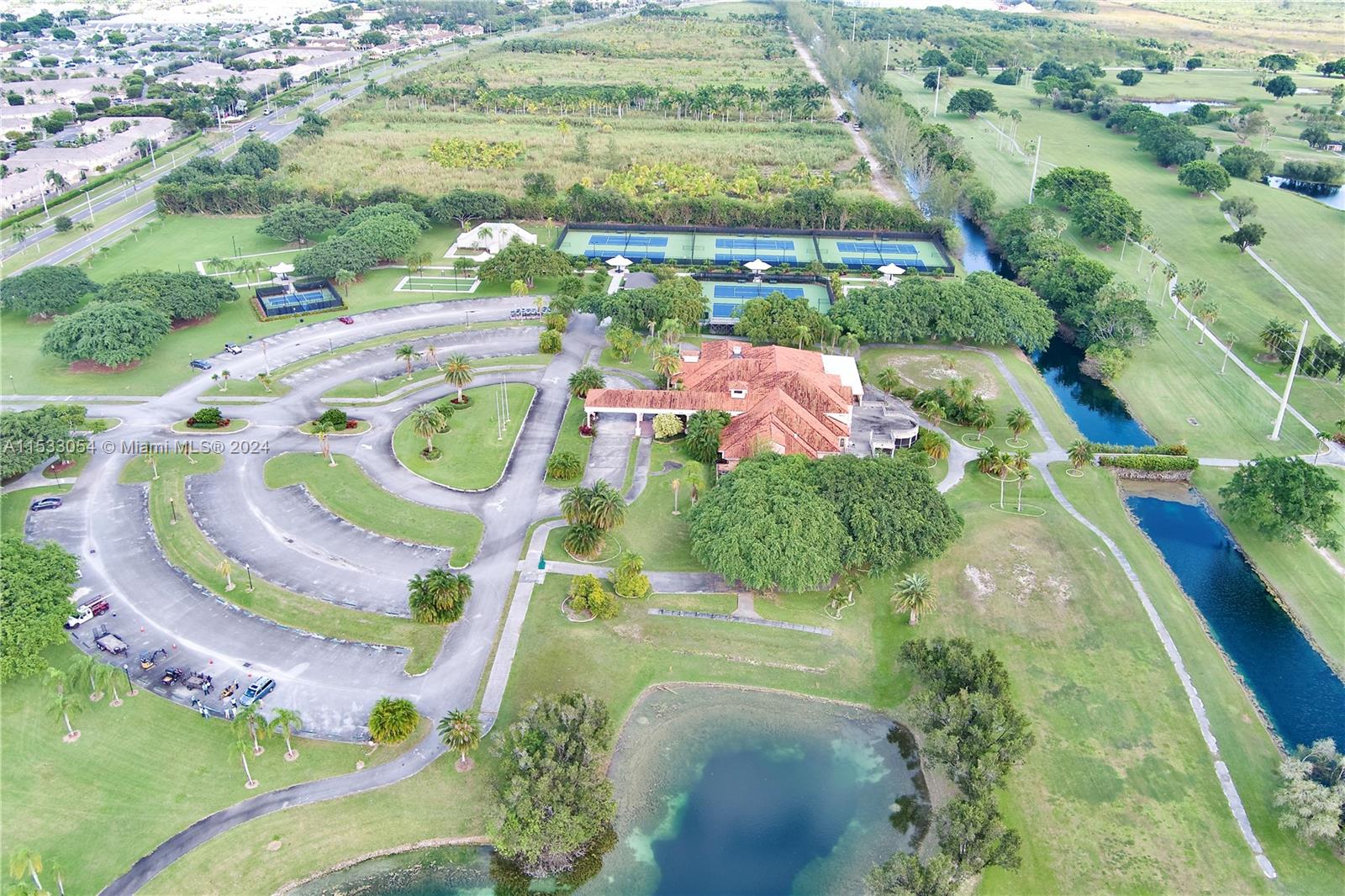 1430 SE 22nd Ln, Homestead, Florida 33035, 4 Bedrooms Bedrooms, ,2 BathroomsBathrooms,Residential,For Sale,1430 SE 22nd Ln,A11533054