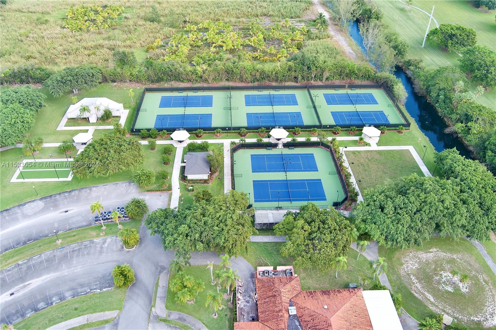 1430 SE 22nd Ln, Homestead, Florida 33035, 4 Bedrooms Bedrooms, ,2 BathroomsBathrooms,Residential,For Sale,1430 SE 22nd Ln,A11533054