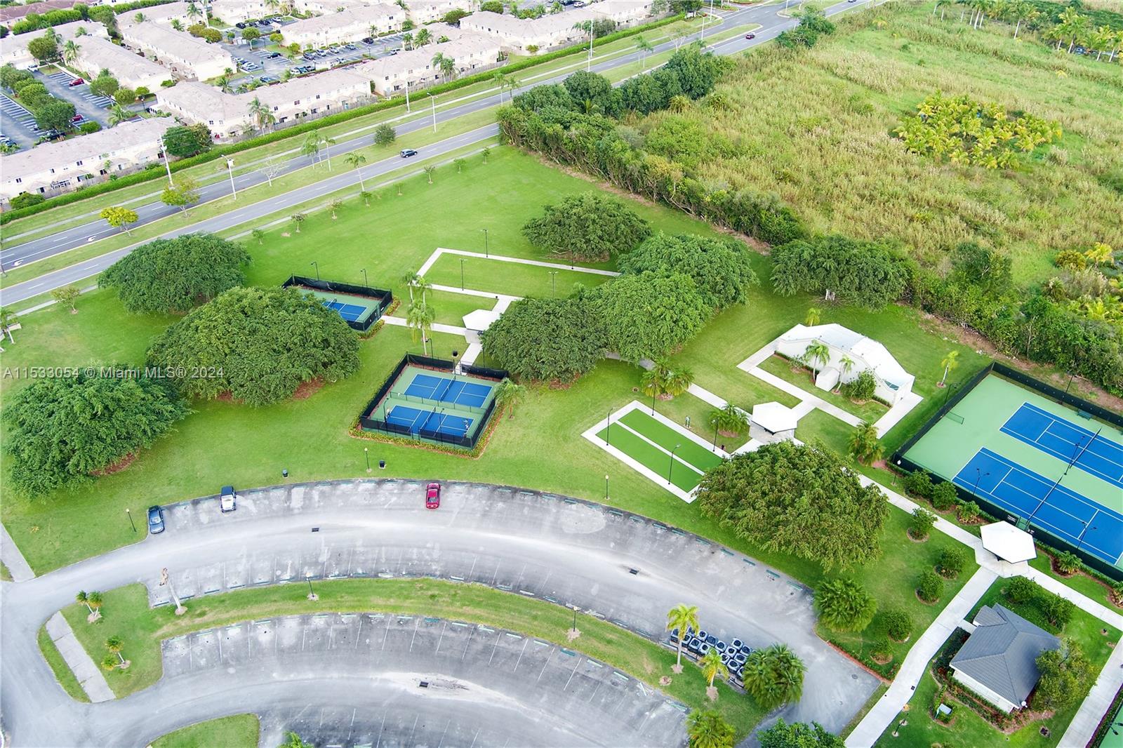 1430 SE 22nd Ln, Homestead, Florida 33035, 4 Bedrooms Bedrooms, ,2 BathroomsBathrooms,Residential,For Sale,1430 SE 22nd Ln,A11533054