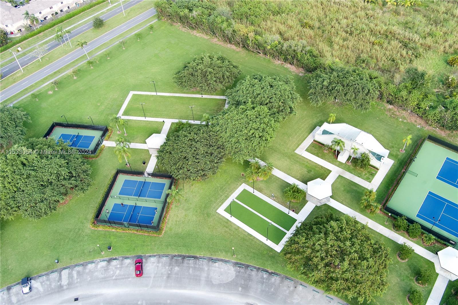 1430 SE 22nd Ln, Homestead, Florida 33035, 4 Bedrooms Bedrooms, ,2 BathroomsBathrooms,Residential,For Sale,1430 SE 22nd Ln,A11533054