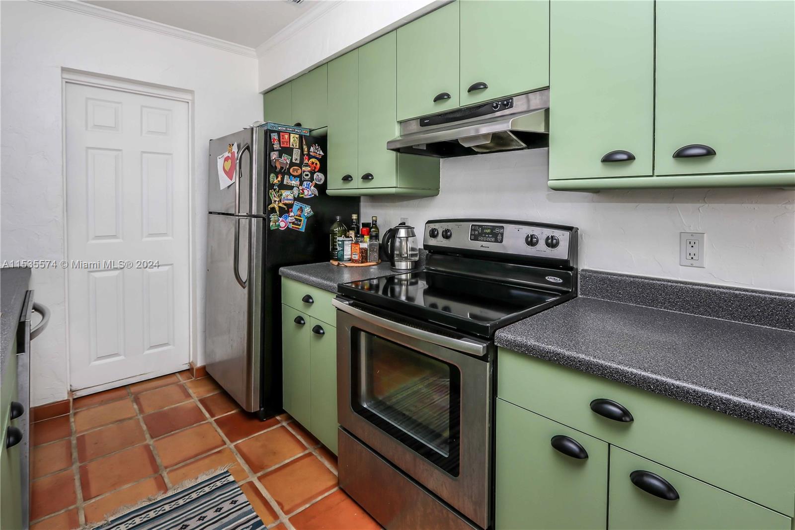 1447 Hollywood Blvd, Hollywood, Florida 33020, 3 Bedrooms Bedrooms, ,2 BathroomsBathrooms,Residential,For Sale,1447 Hollywood Blvd,A11535574