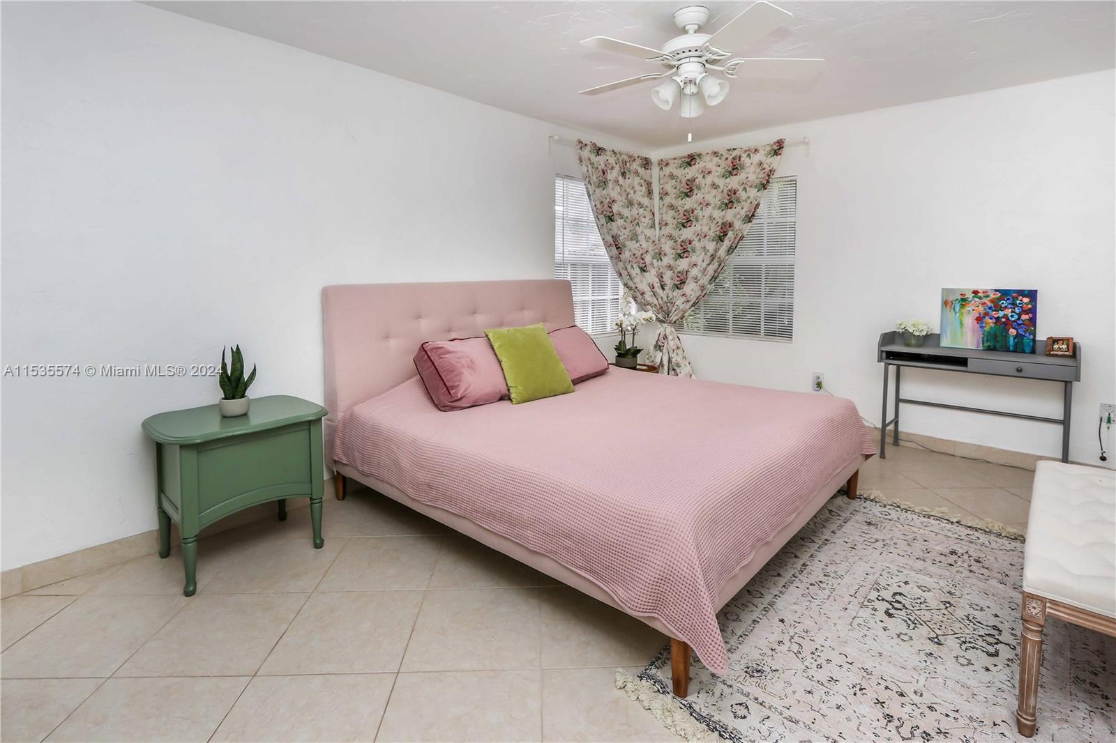 1447 Hollywood Blvd, Hollywood, Florida 33020, 3 Bedrooms Bedrooms, ,2 BathroomsBathrooms,Residential,For Sale,1447 Hollywood Blvd,A11535574