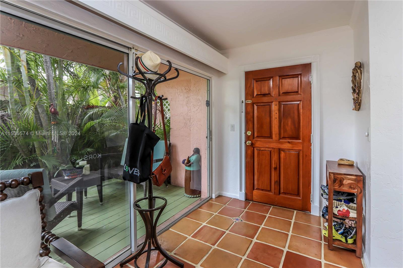 1447 Hollywood Blvd, Hollywood, Florida 33020, 3 Bedrooms Bedrooms, ,2 BathroomsBathrooms,Residential,For Sale,1447 Hollywood Blvd,A11535574