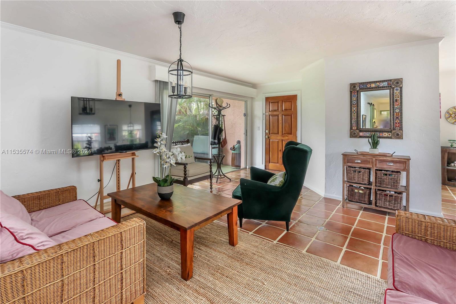 1447 Hollywood Blvd, Hollywood, Florida 33020, 3 Bedrooms Bedrooms, ,2 BathroomsBathrooms,Residential,For Sale,1447 Hollywood Blvd,A11535574