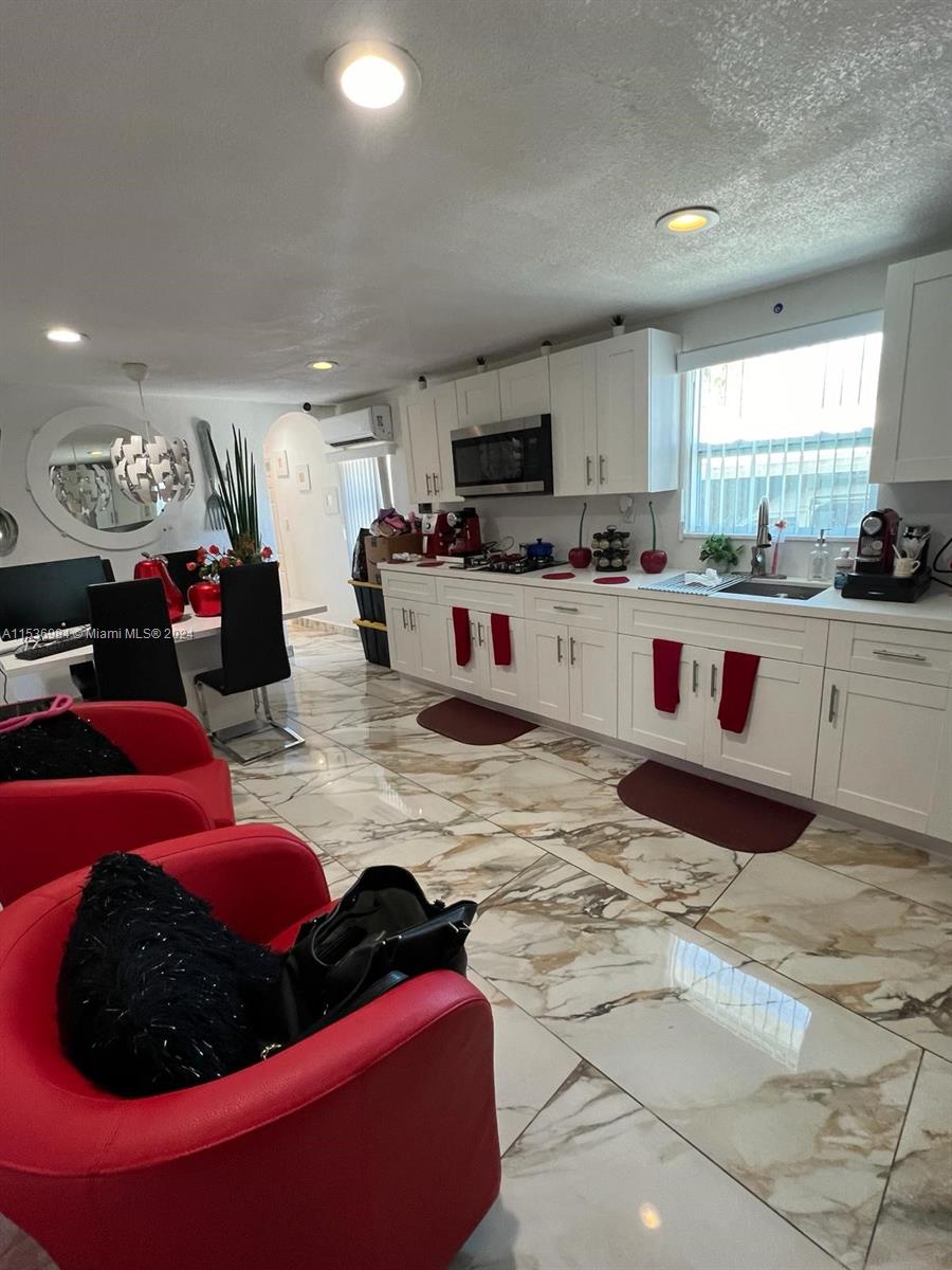 11029 NW 4th St, Miami, Florida 33172, 4 Bedrooms Bedrooms, ,4 BathroomsBathrooms,Residential,For Sale,11029 NW 4th St,A11536984