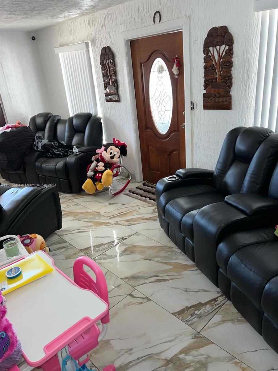 11029 NW 4th St, Miami, Florida 33172, 4 Bedrooms Bedrooms, ,4 BathroomsBathrooms,Residential,For Sale,11029 NW 4th St,A11536984