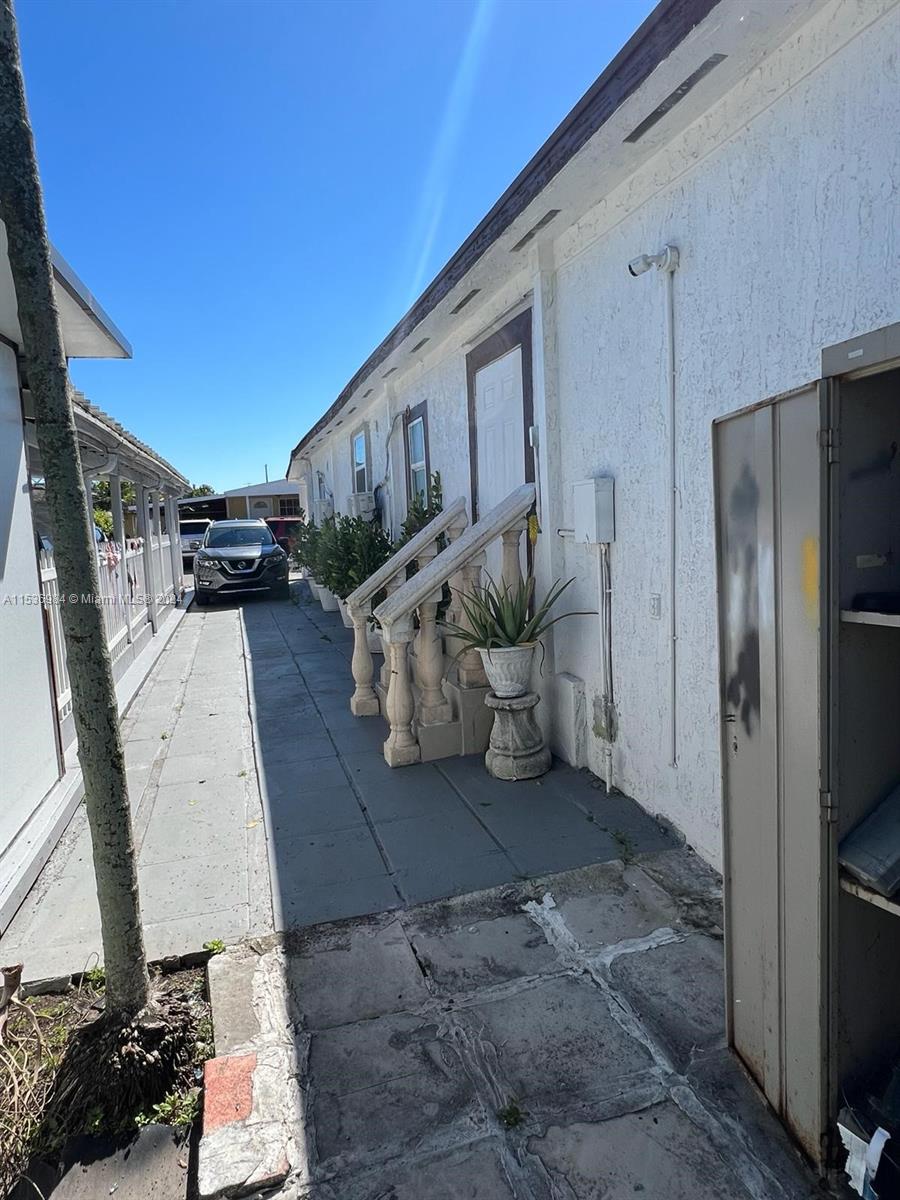 11029 NW 4th St, Miami, Florida 33172, 4 Bedrooms Bedrooms, ,4 BathroomsBathrooms,Residential,For Sale,11029 NW 4th St,A11536984