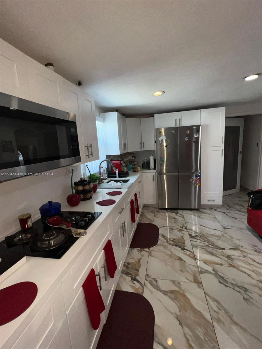 11029 NW 4th St, Miami, Florida 33172, 4 Bedrooms Bedrooms, ,4 BathroomsBathrooms,Residential,For Sale,11029 NW 4th St,A11536984