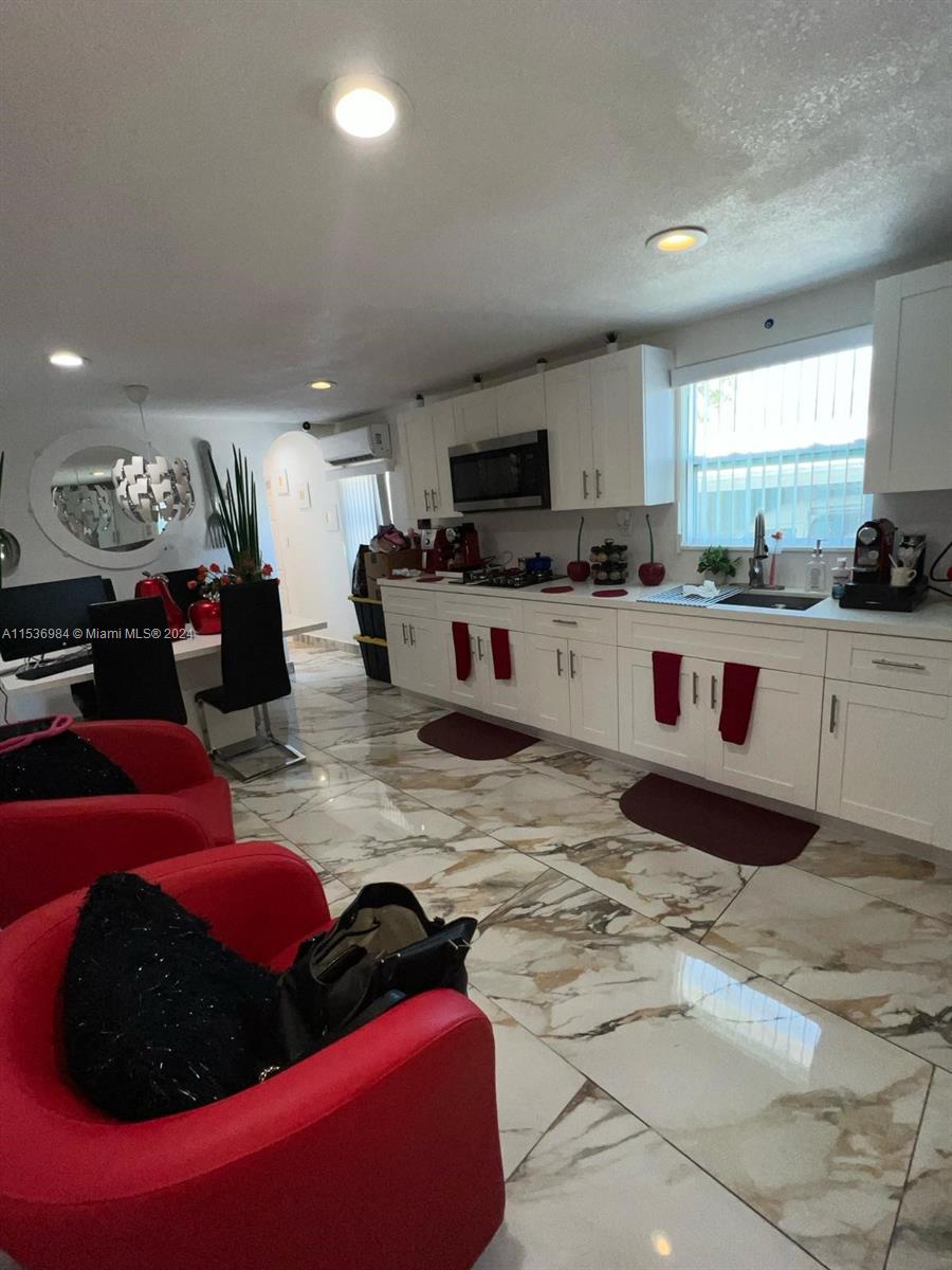 11029 NW 4th St, Miami, Florida 33172, 4 Bedrooms Bedrooms, ,4 BathroomsBathrooms,Residential,For Sale,11029 NW 4th St,A11536984