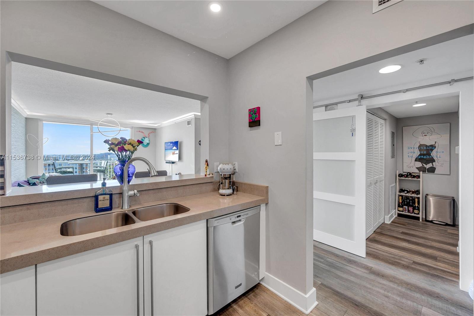 Kitchen - Pantry view