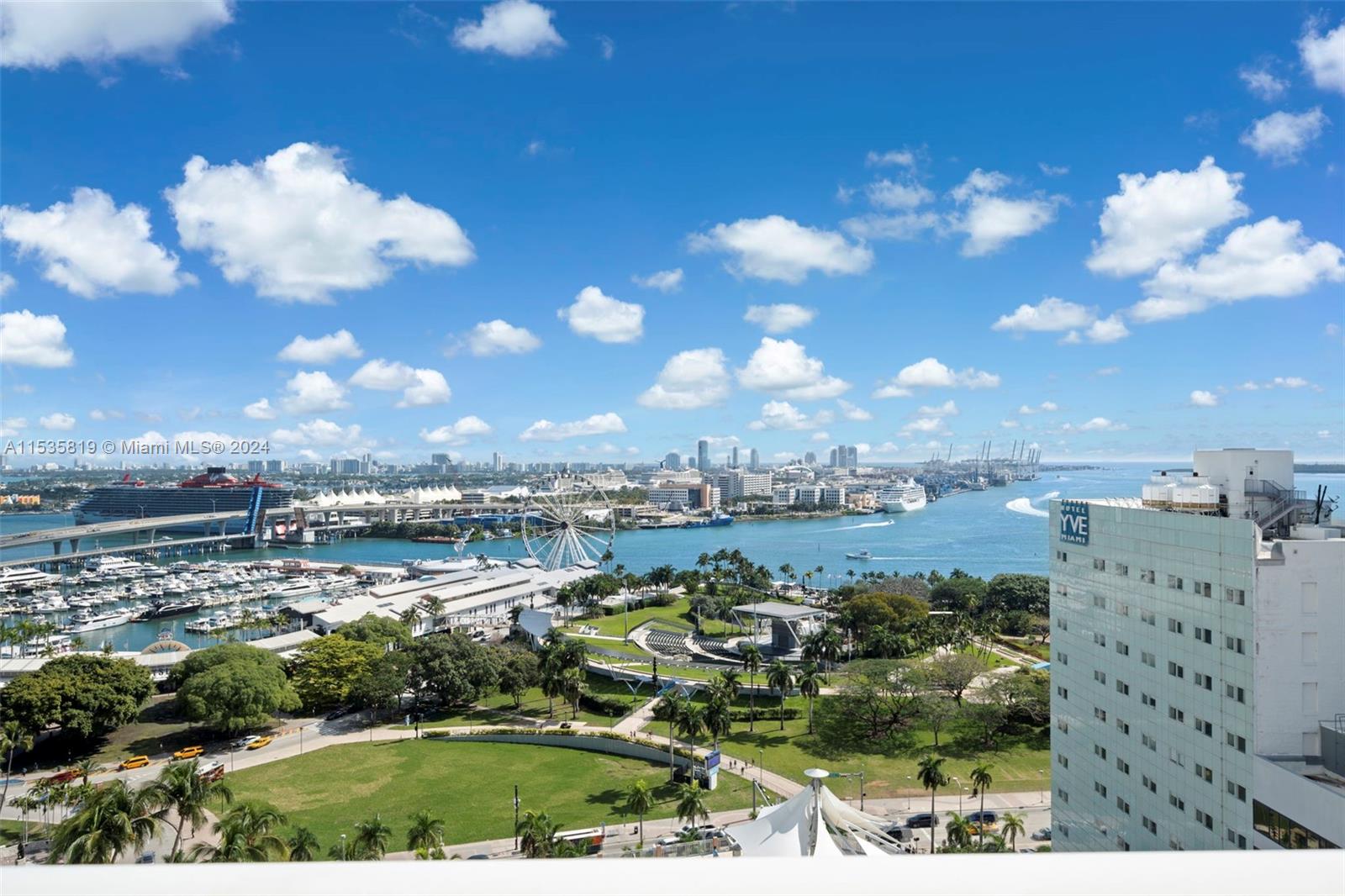 253 NE 2nd St 1907, Miami, Florida 33132, 1 Bedroom Bedrooms, ,1 BathroomBathrooms,Residentiallease,For Rent,253 NE 2nd St 1907,A11535819