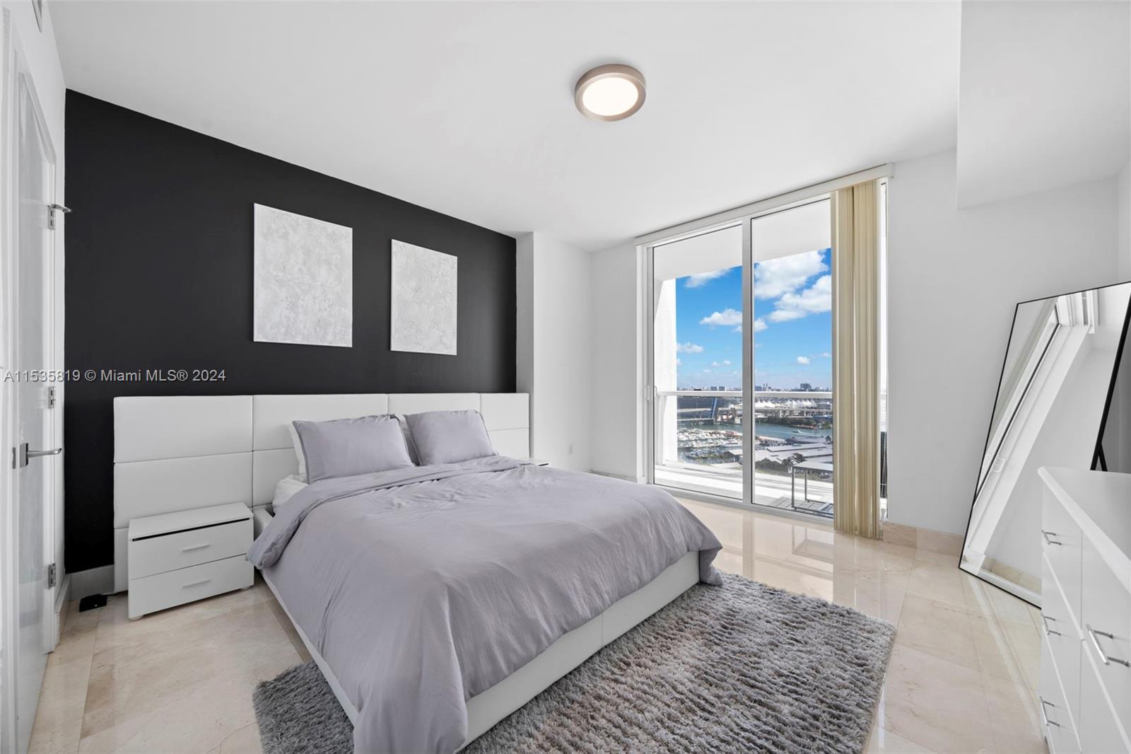 253 NE 2nd St 1907, Miami, Florida 33132, 1 Bedroom Bedrooms, ,1 BathroomBathrooms,Residentiallease,For Rent,253 NE 2nd St 1907,A11535819