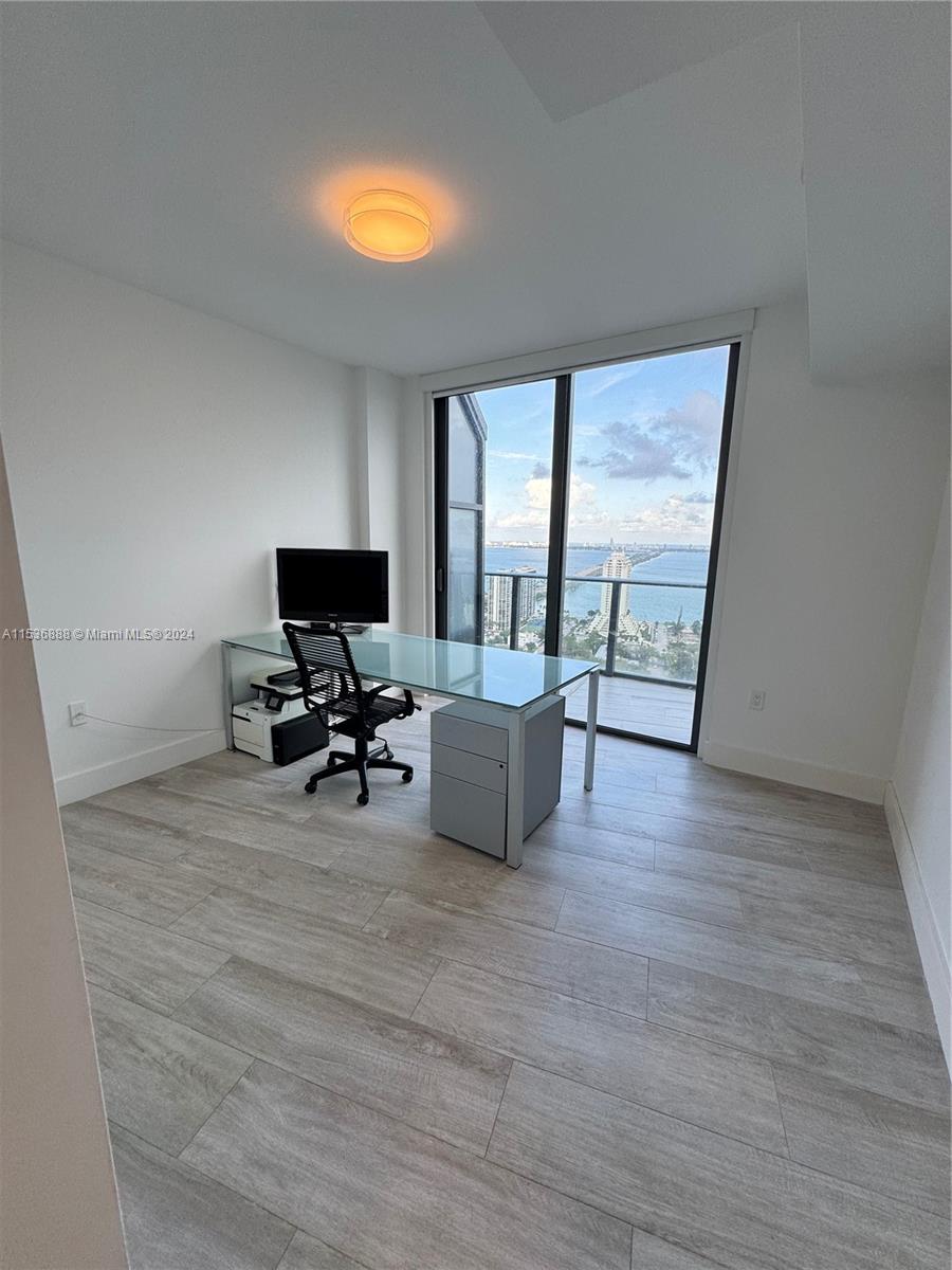121 NE 34th St PH3204, Miami, Florida 33137, 4 Bedrooms Bedrooms, ,4 BathroomsBathrooms,Residentiallease,For Rent,121 NE 34th St PH3204,A11536888