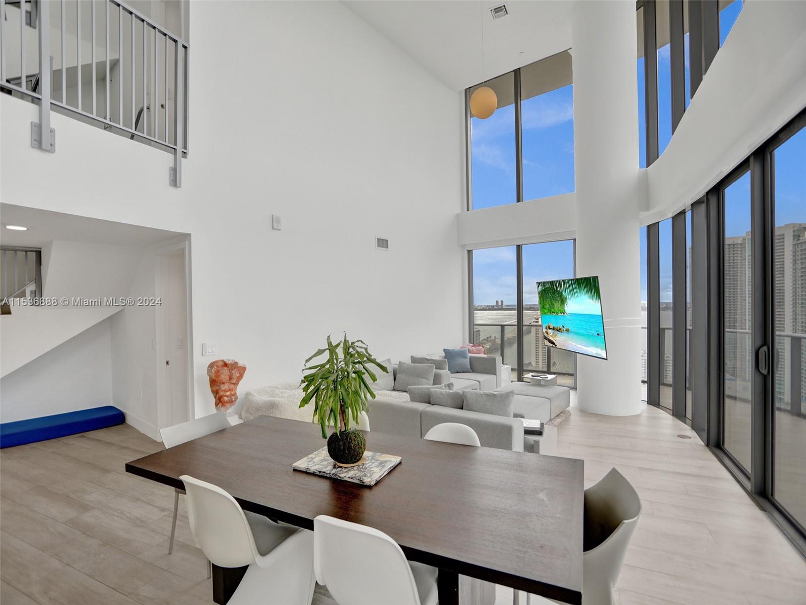 121 NE 34th St PH3204, Miami, Florida 33137, 4 Bedrooms Bedrooms, ,4 BathroomsBathrooms,Residentiallease,For Rent,121 NE 34th St PH3204,A11536888