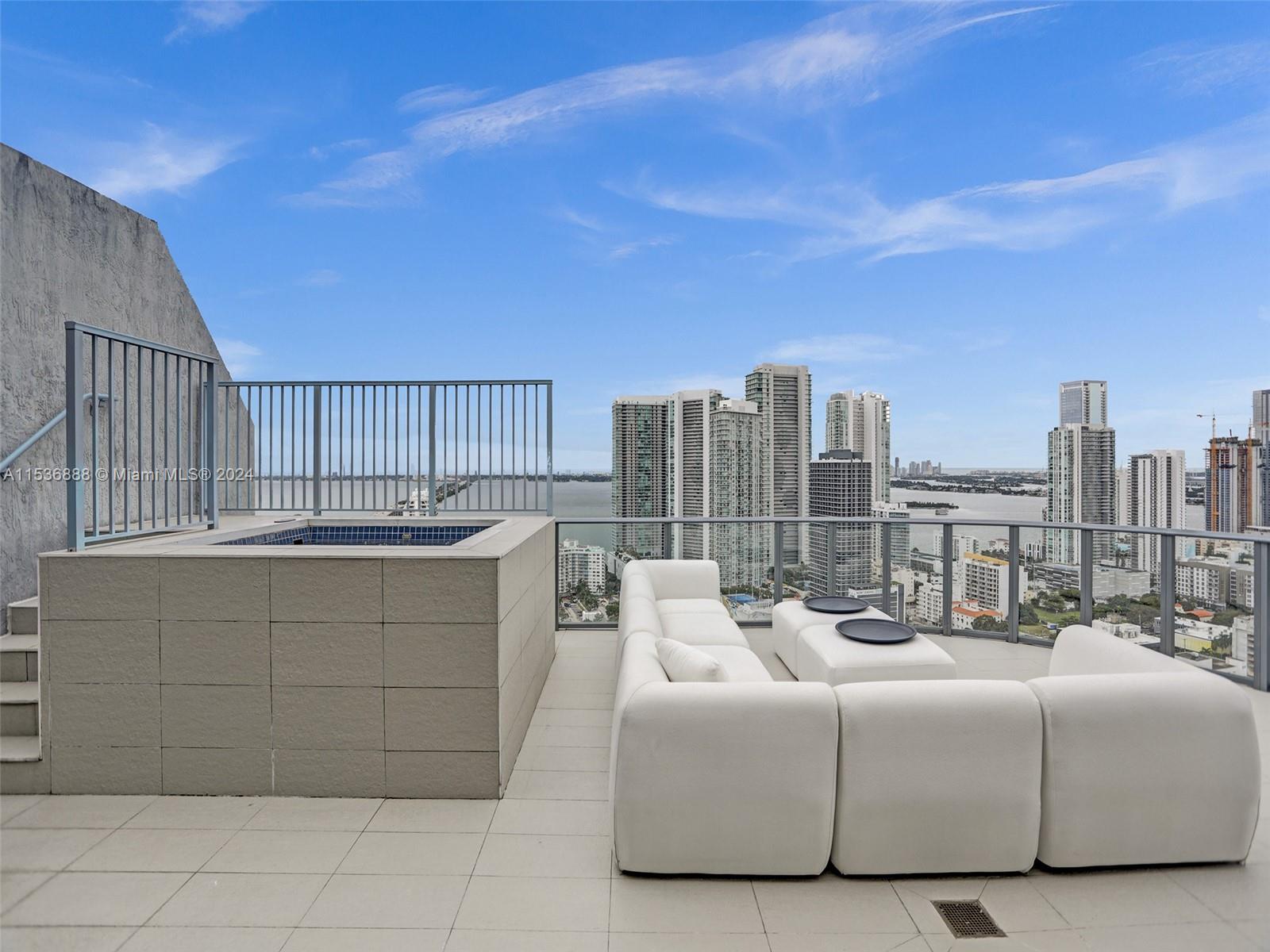 121 NE 34th St PH3204, Miami, Florida 33137, 4 Bedrooms Bedrooms, ,4 BathroomsBathrooms,Residentiallease,For Rent,121 NE 34th St PH3204,A11536888