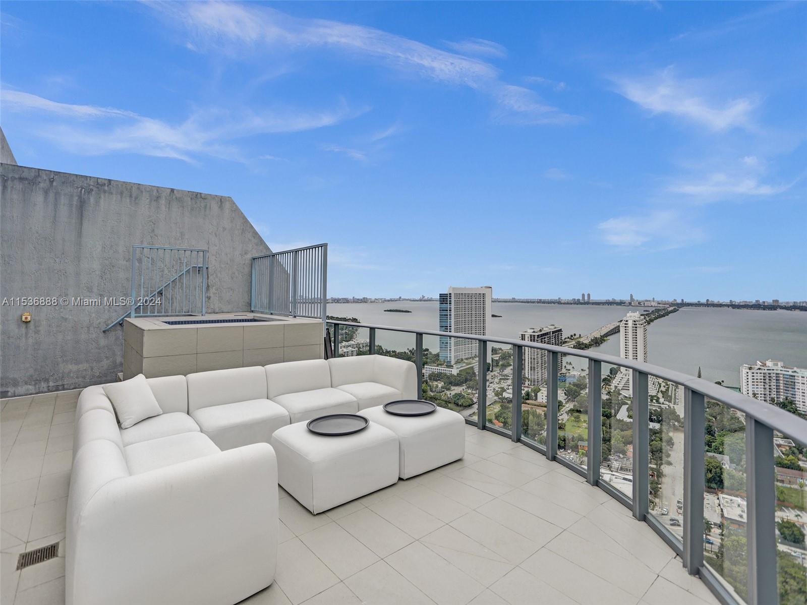 121 NE 34th St PH3204, Miami, Florida 33137, 4 Bedrooms Bedrooms, ,4 BathroomsBathrooms,Residentiallease,For Rent,121 NE 34th St PH3204,A11536888