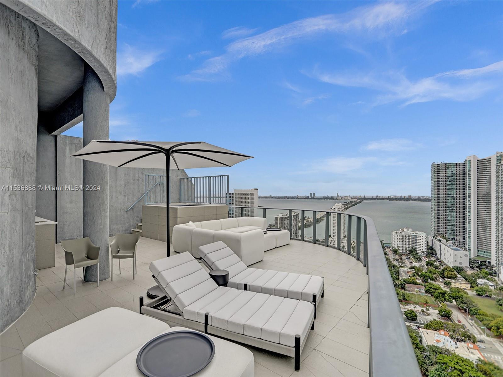 121 NE 34th St PH3204, Miami, Florida 33137, 4 Bedrooms Bedrooms, ,4 BathroomsBathrooms,Residentiallease,For Rent,121 NE 34th St PH3204,A11536888