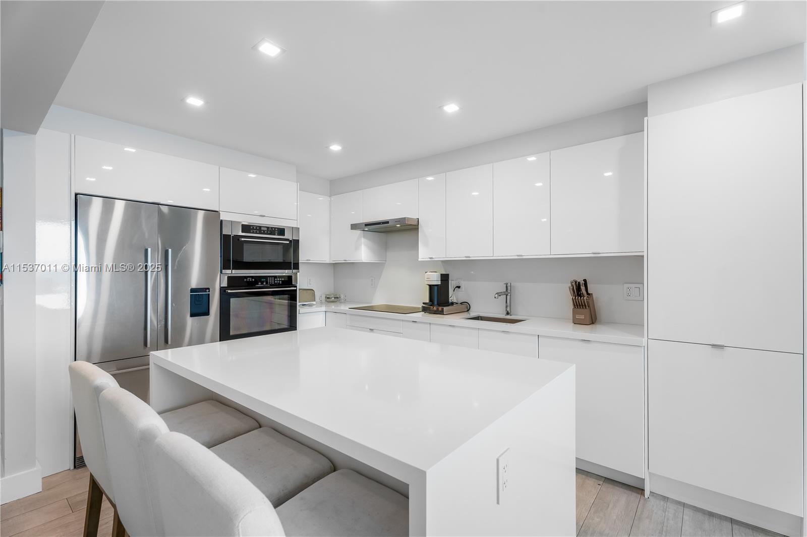 2301 Collins Ave 1523-24, Miami Beach, Florida 33139, 3 Bedrooms Bedrooms, ,3 BathroomsBathrooms,Residential,For Sale,2301 Collins Ave 1523-24,A11537011