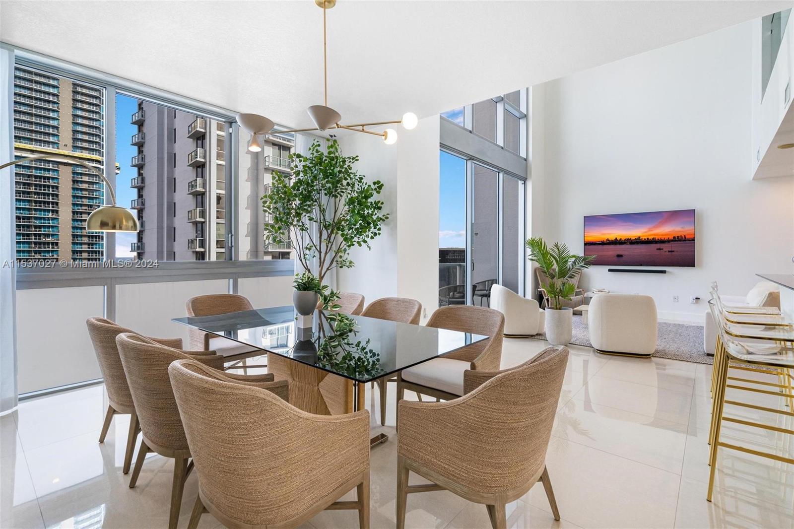 1050 Brickell Ave 3402, Miami, Florida 33131, 3 Bedrooms Bedrooms, ,3 BathroomsBathrooms,Residentiallease,For Rent,1050 Brickell Ave 3402,A11537027
