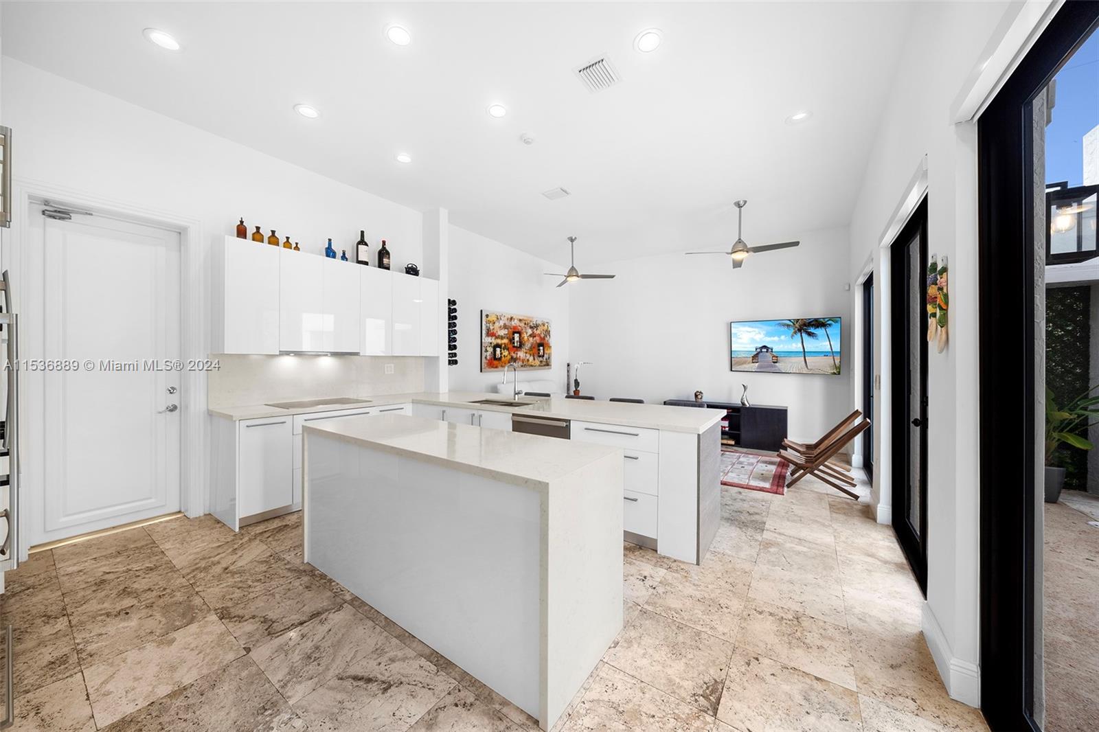 150 Sunrise Ave, Coral Gables, FL, 33133 United States, 4 Bedrooms Bedrooms, ,4 BathroomsBathrooms,Residential,For Sale,Sunrise Ave,A11536889