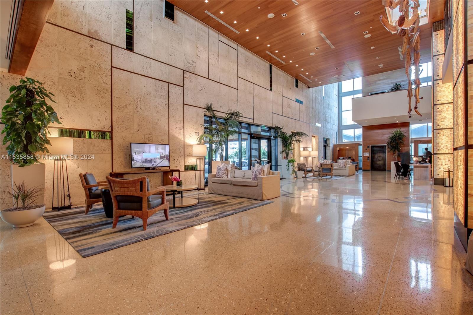 6801 Collins Ave 517, Miami Beach, Florida 33141, 1 Bedroom Bedrooms, ,1 BathroomBathrooms,Residentiallease,For Rent,6801 Collins Ave 517,A11535858