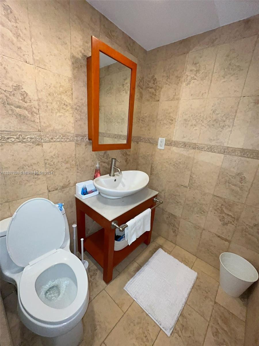 3801 S Ocean Dr 9K, Hollywood, Florida 33019, 1 Bedroom Bedrooms, ,1 BathroomBathrooms,Residential,For Sale,3801 S Ocean Dr 9K,A11537038