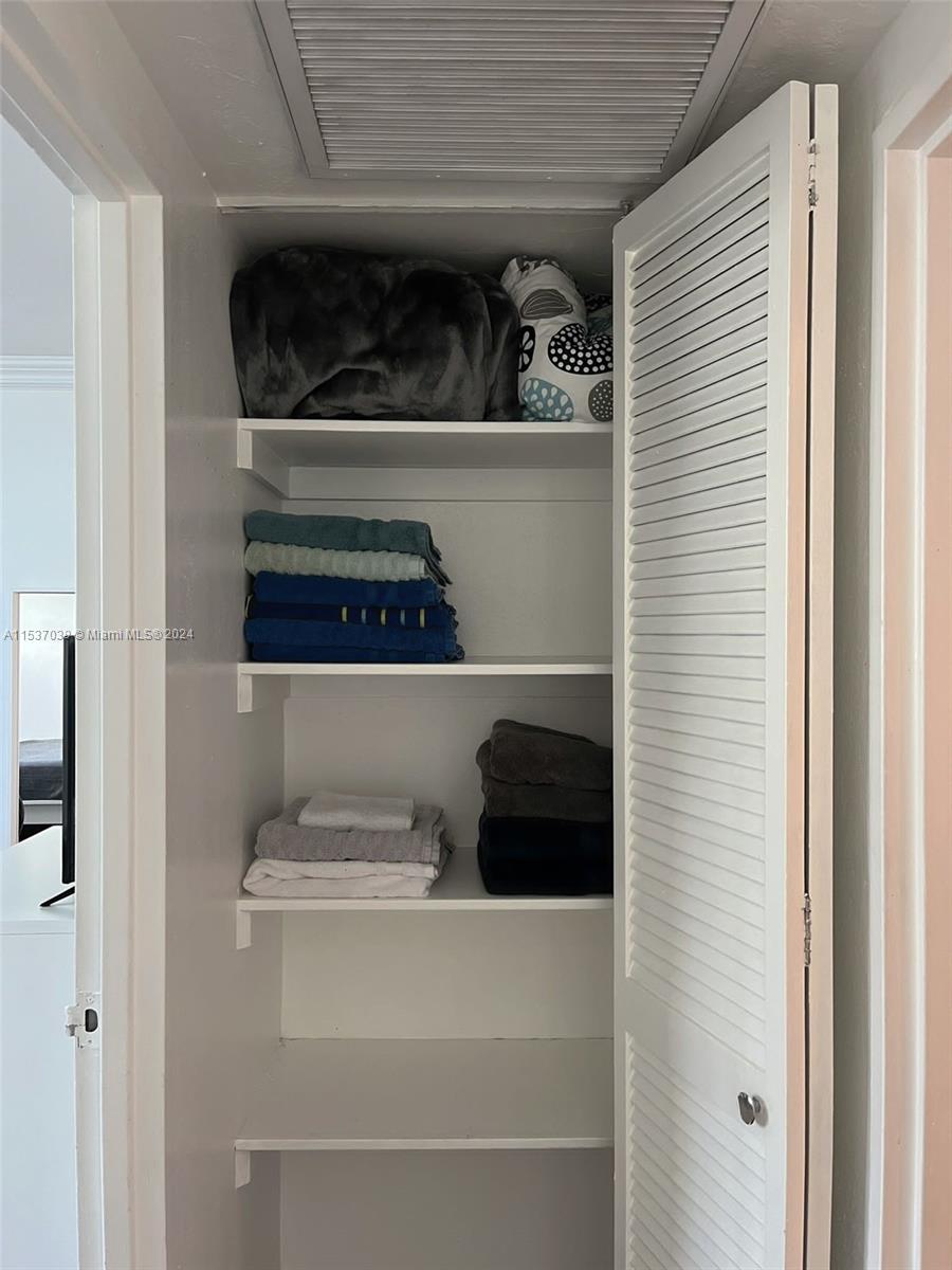 3801 S Ocean Dr 9K, Hollywood, Florida 33019, 1 Bedroom Bedrooms, ,1 BathroomBathrooms,Residential,For Sale,3801 S Ocean Dr 9K,A11537038