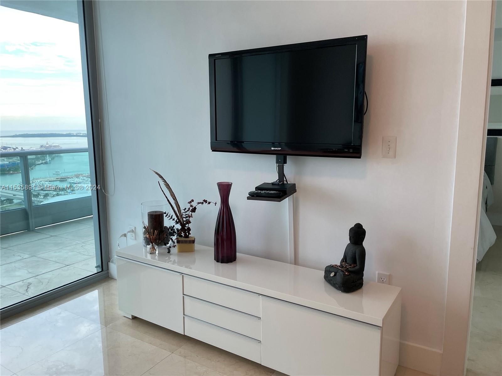 900 E Biscayne Blvd 3404, Miami, Florida 33132, 1 Bedroom Bedrooms, ,2 BathroomsBathrooms,Residentiallease,For Rent,900 E Biscayne Blvd 3404,A11535891