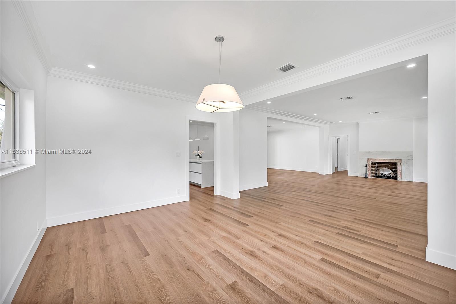 This can be used as an office. There are 4 bedroos. 
 Bedroom with a garden view