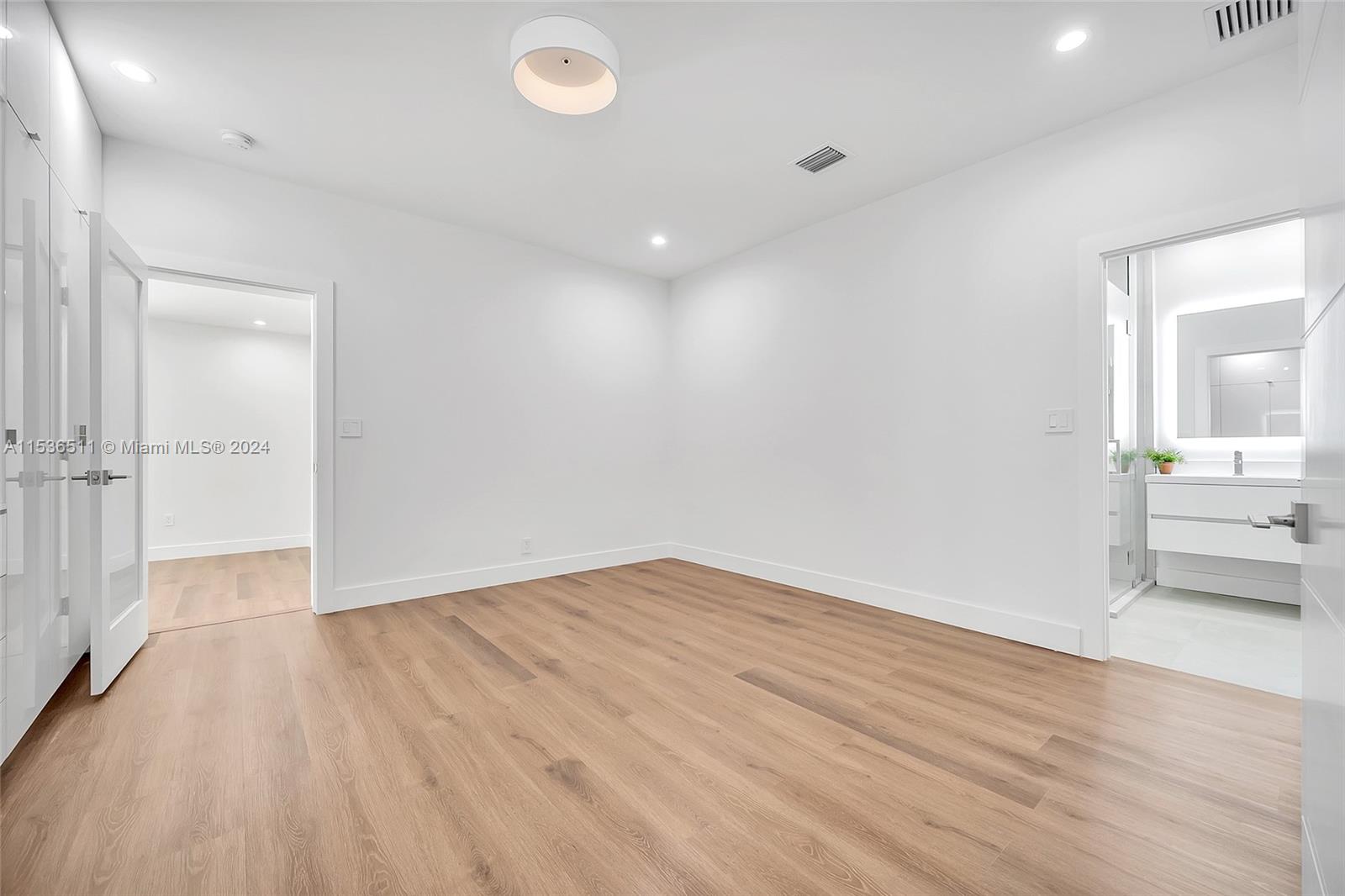 4801 Granada Blvd, Coral Gables, Florida 33146, 4 Bedrooms Bedrooms, ,4 BathroomsBathrooms,Residentiallease,For Rent,4801 Granada Blvd,A11536511