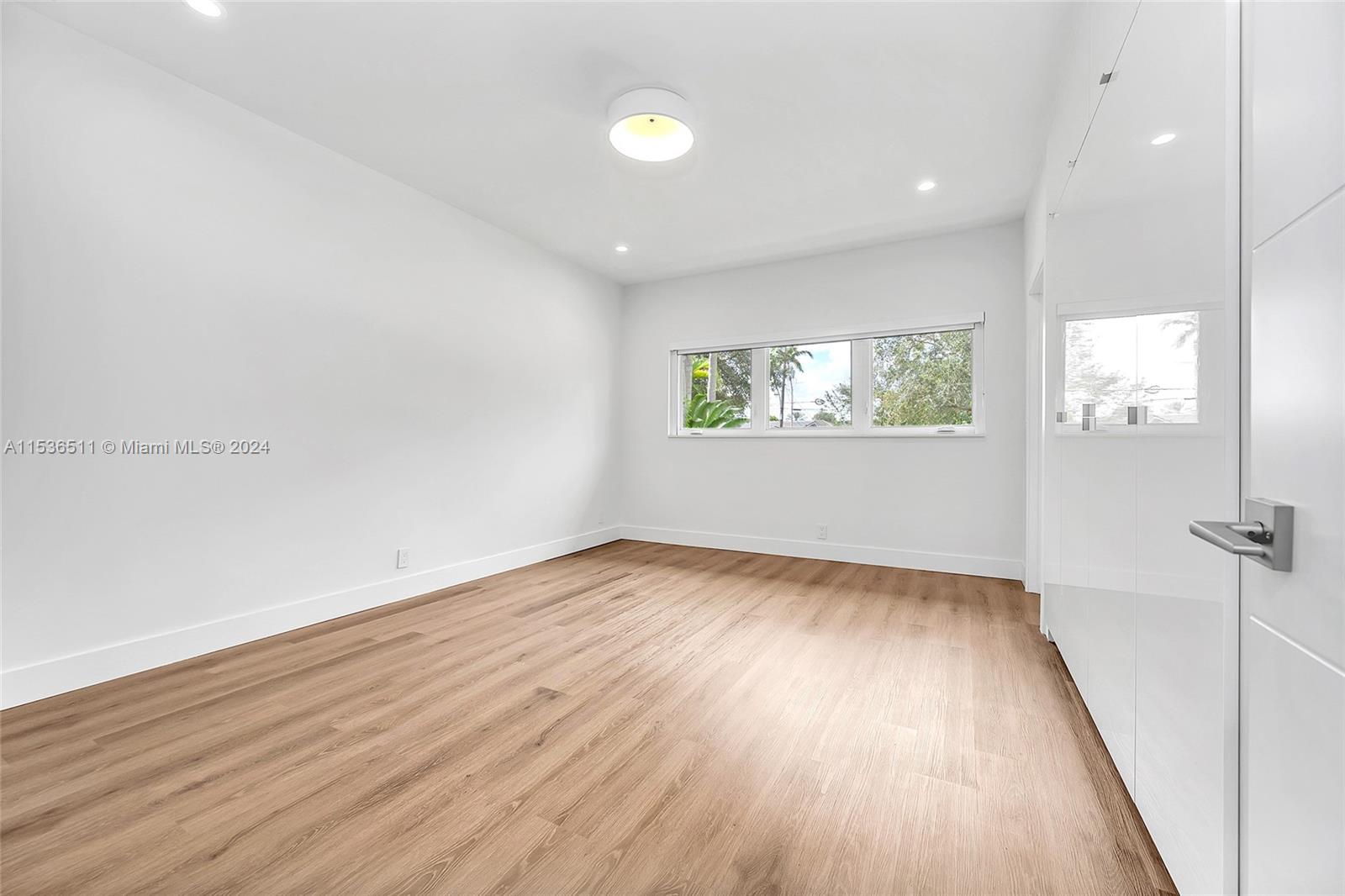 lots of space to entertain