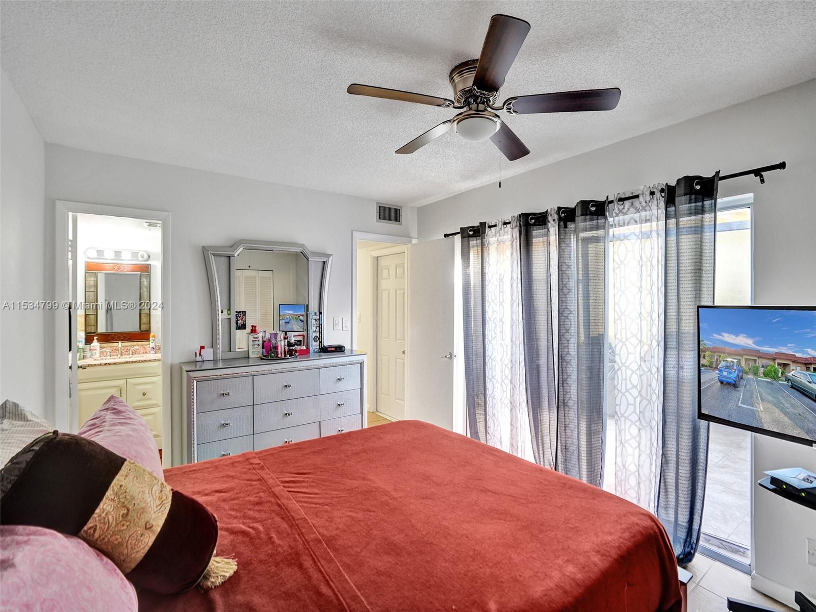 2307 SW 81st Ter 4, North Lauderdale, Florida 33068, 2 Bedrooms Bedrooms, ,2 BathroomsBathrooms,Residential,For Sale,2307 SW 81st Ter 4,A11534799
