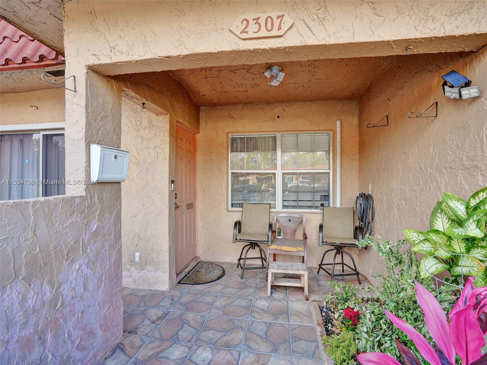 2307 SW 81st Ter 4, North Lauderdale, Florida 33068, 2 Bedrooms Bedrooms, ,2 BathroomsBathrooms,Residential,For Sale,2307 SW 81st Ter 4,A11534799