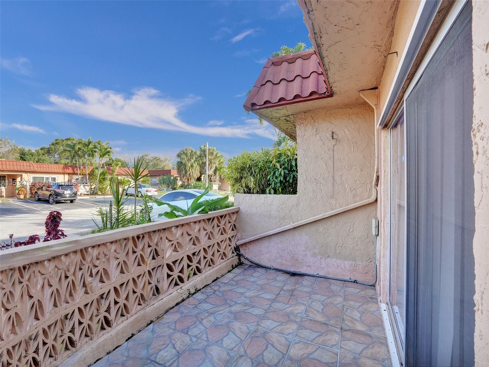 2307 SW 81st Ter 4, North Lauderdale, Florida 33068, 2 Bedrooms Bedrooms, ,2 BathroomsBathrooms,Residential,For Sale,2307 SW 81st Ter 4,A11534799